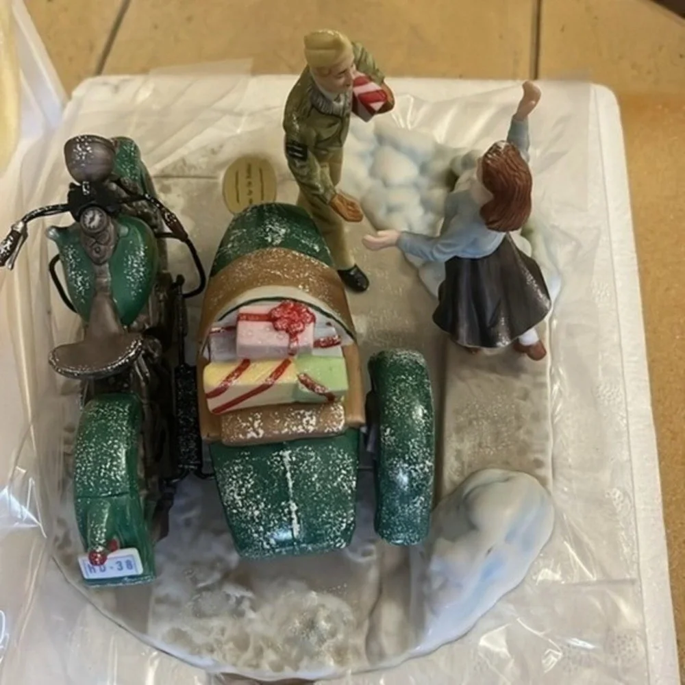 Harley Davidson Home for the Holidays 1993 Limited‎ Edition Collector Figurine